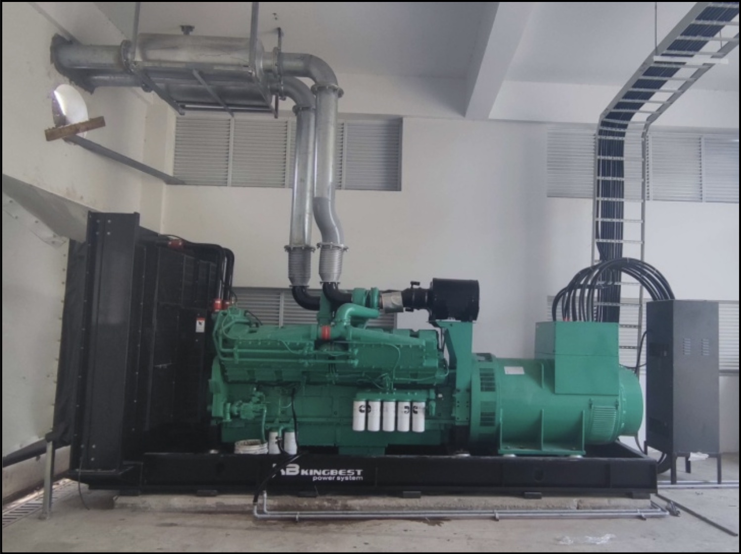 寧平省 Regis 大底廠 1120KWx1 台Cummins KTA50-G3 引擎1